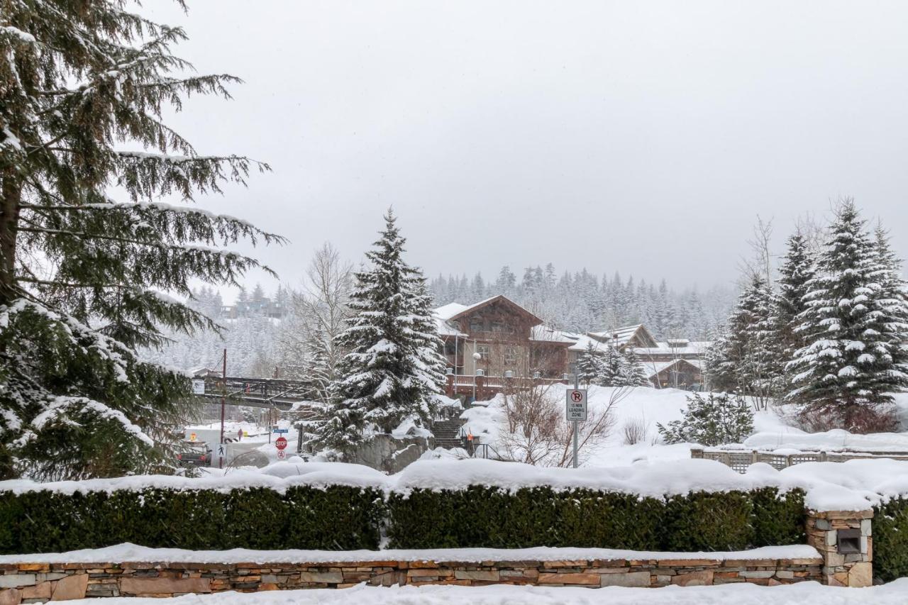 Slopeside Whistler Creekアパートメント エクステリア 写真